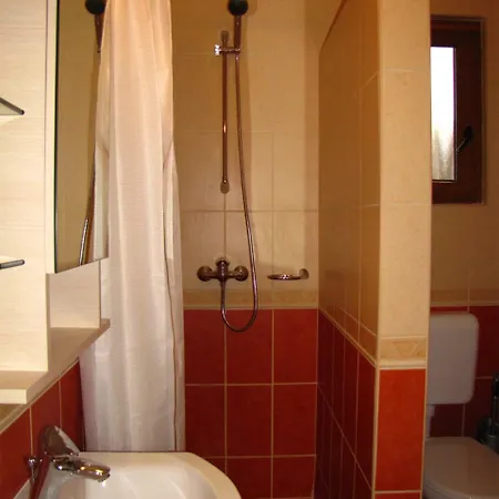 Szegfu Apartman Feriehus